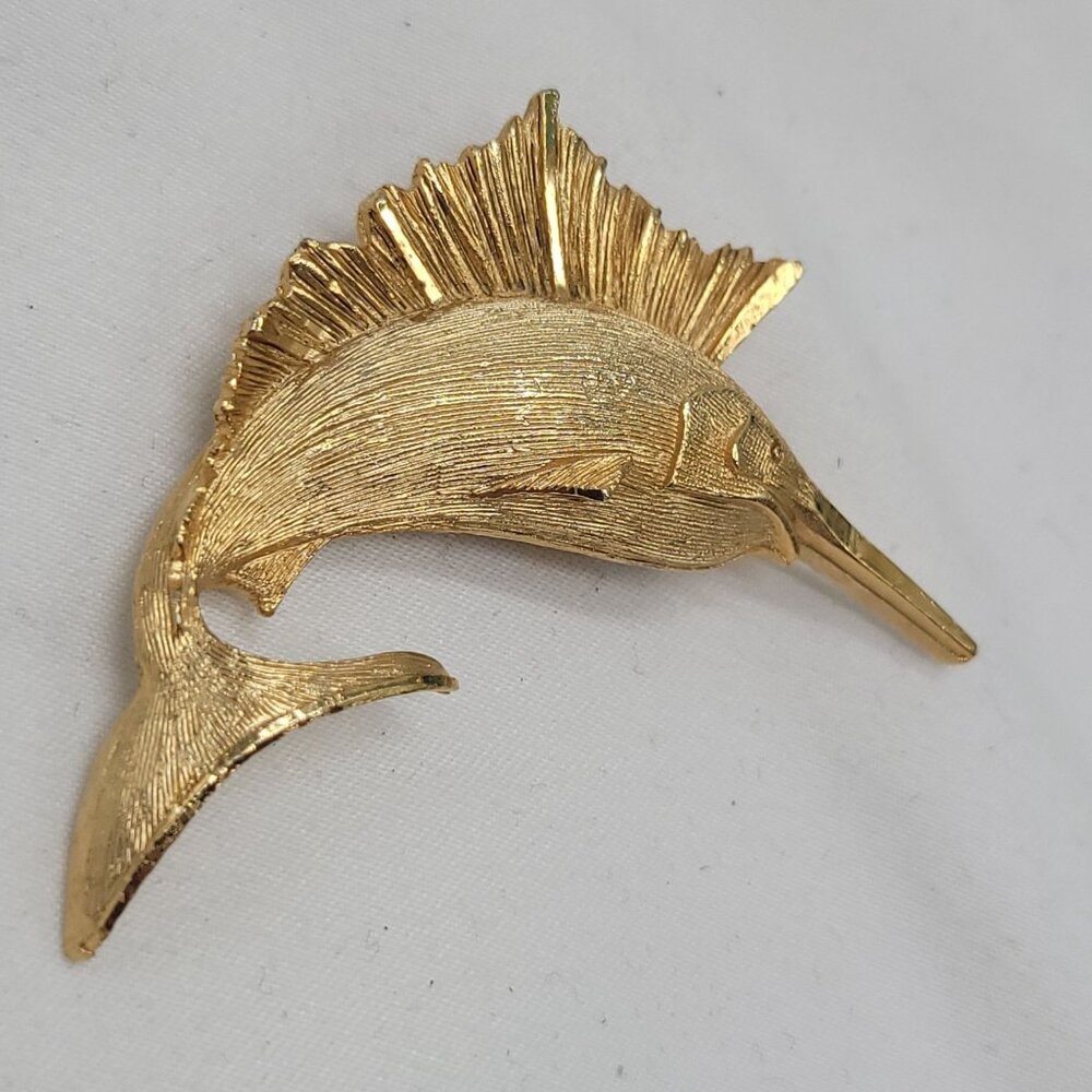 Vintage Gold-Tone Sailfish Brooch Pin Nautical Theme Jewelry Gift 2" - Picture 6 of 10